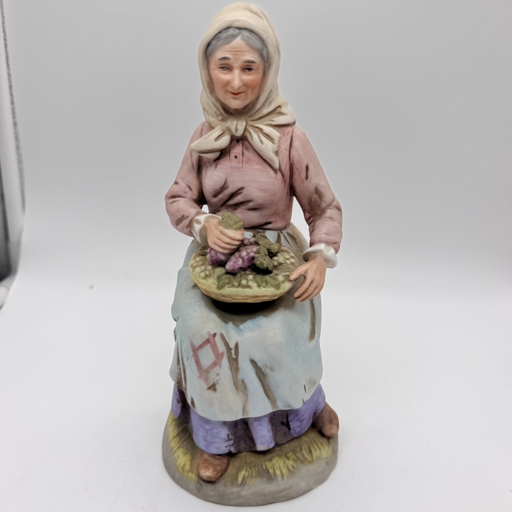 Vintage Homco #1433 Peasant Old Farm Woman with Basket of Grapes Figurine 8"